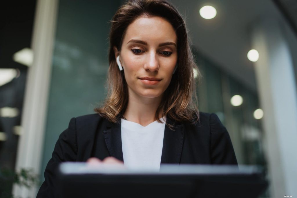 Best Stock Trading Platforms for Beginners: A Comprehensive Guide