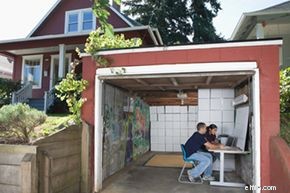 Starting an Online Business from Home: Benefits & Risks