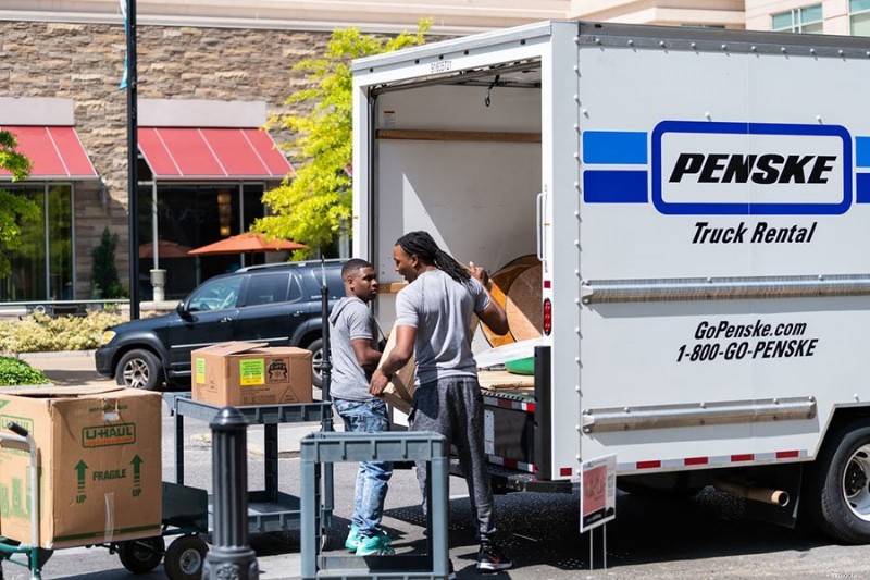 Top Moving Truck Rental Companies: 2024 Reviews & Comparisons