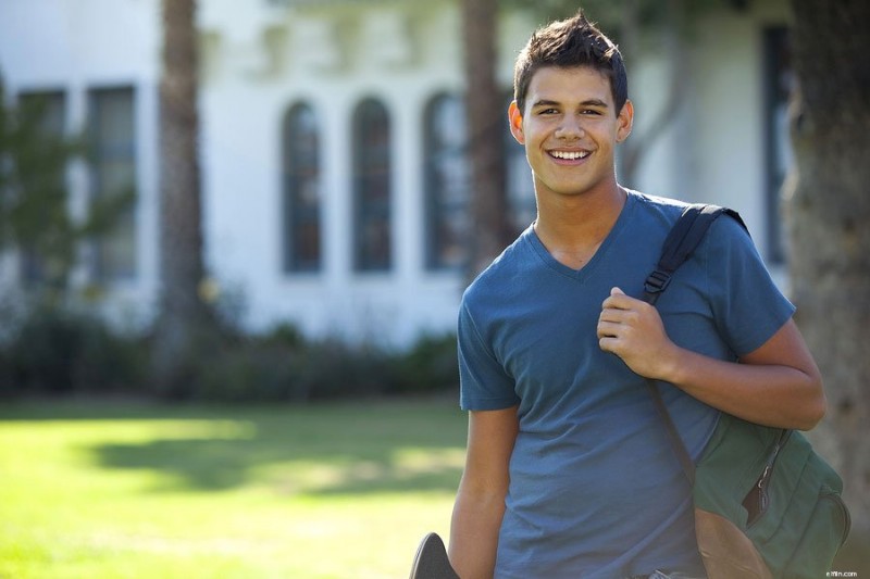 Student Loans Without a Cosigner: Your Options & How to Apply