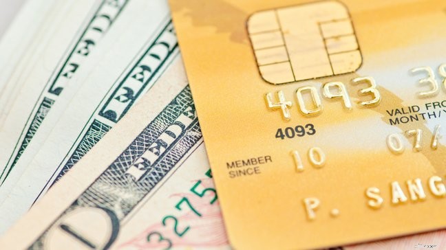 Personal Loans vs. Credit Cards: A Comprehensive Comparison