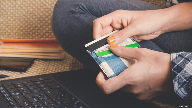 Mastering Credit Cards: A Guide to Responsible Use & Debt Avoidance