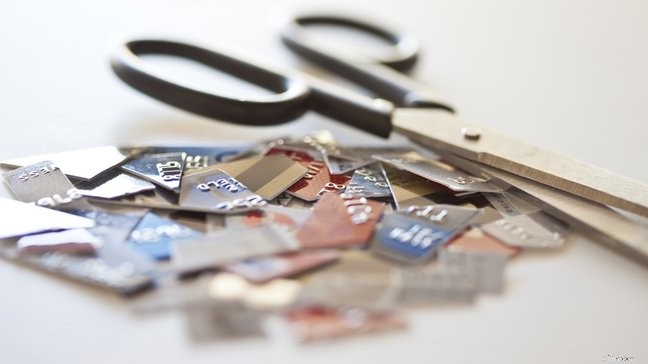 Credit Score Alternatives: Navigating a Debt-Free Life Without Credit