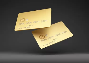 4 Kartu Kredit Teratas dengan Keuntungan &Hadiah Premium 