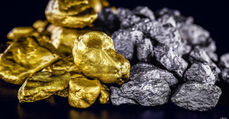 Perak vs. Emas:14 Alasan Mengapa Perak Bisa Menjadi Investasi yang Lebih Baik 