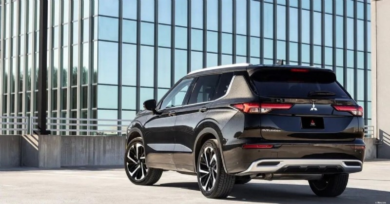 18 SUV Teratas dengan Umur Panjang Luar Biasa – Masih Dicintai Setelah 15 Tahun 
