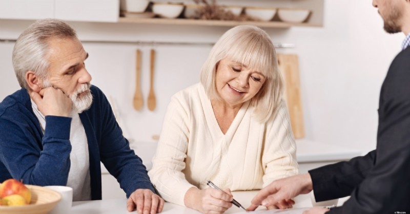 Hutang Pinjaman Generasi Baby Boomer &Pelajar:Dampaknya terhadap Pensiun &Keuangan 