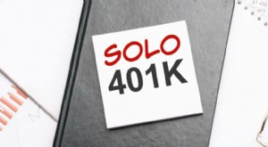 Solo 401(k):Apakah Ini Tepat untuk Anda? Manfaat &Kelayakan 