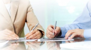 Cosigner un prêt :risques, récompenses et éléments à prendre en compte 