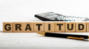 Il potente legame tra gratitudine, salute e ricchezza 