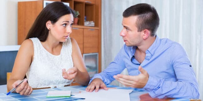 Transparansi Keuangan &Perempuan:Mencegah Rahasia Keuangan Keluarga 