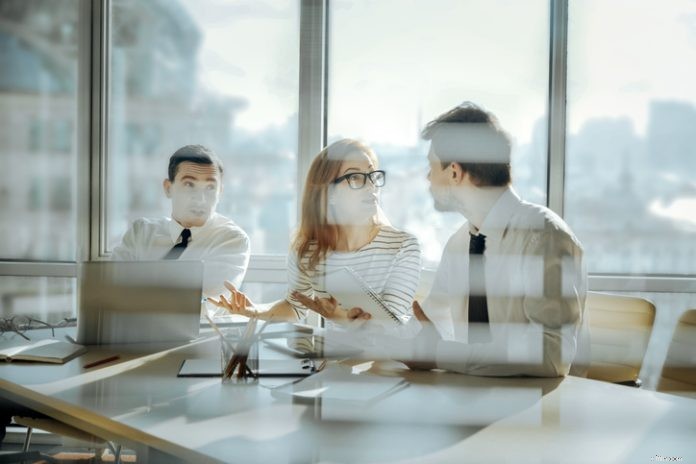 Temukan &Hilangkan Inefisiensi Back Office:Kurangi Penundaan &Kesalahan Data 