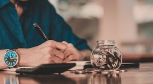 Échelonnement des dépôts fixes :atténuation du risque de réinvestissement et maximisation des rendements 