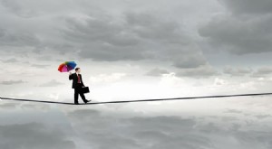 Compreendendo os riscos de investimento:um guia abrangente 
