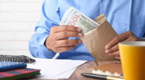 Sistem Amplop Uang Tunai:Panduan Sederhana untuk Penganggaran dan Penghematan 