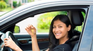 Arrendar versus comprar un automóvil:una guía completa para elegir la opción correcta 