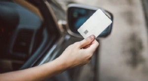 Pembelian Mobil &Kartu Kredit:Risiko &Metode Pembayaran Lebih Baik 