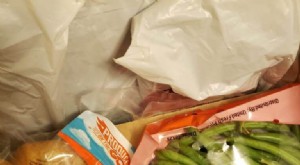 Dinnerly vs. HelloFresh:Perbandingan Komprehensif (2024) 